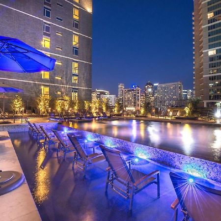 Downtown Dallas Apt With View Walking Distance To Aac With Free Parking Pool Wifi Exterior photo